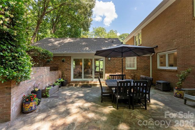 6613 Rocky Falls Road, Charlotte, NC 28211