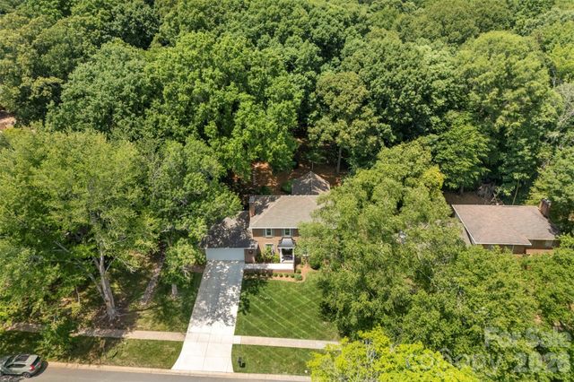 6613 Rocky Falls Road, Charlotte, NC 28211