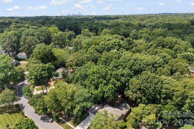 6613 Rocky Falls Road, Charlotte, NC 28211