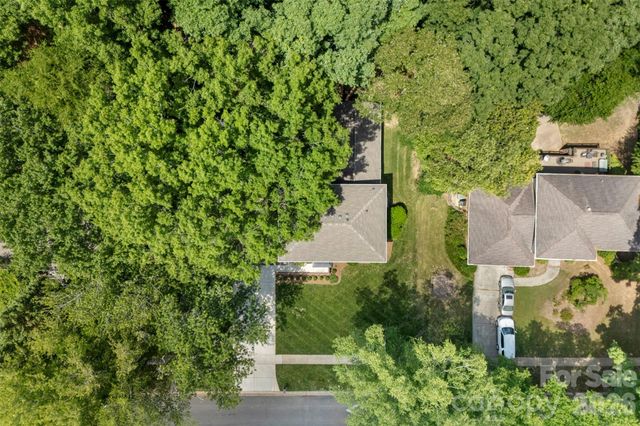 6613 Rocky Falls Road, Charlotte, NC 28211