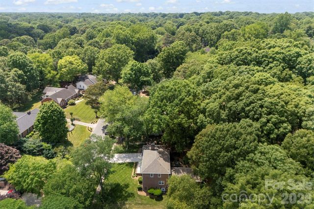 6613 Rocky Falls Road, Charlotte, NC 28211