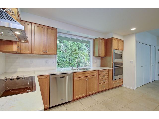 15318 Se 28TH Way, Vancouver, WA 98683