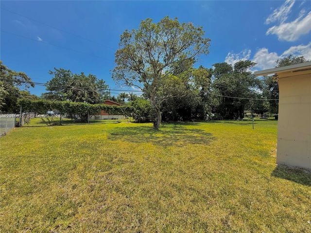 1970 NW 104th St 1970, Miami, FL 33147