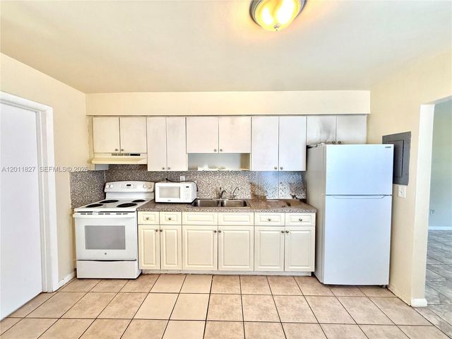 1970 NW 104th St 1970, Miami, FL 33147
