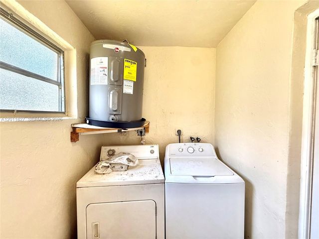 1970 NW 104th St 1970, Miami, FL 33147