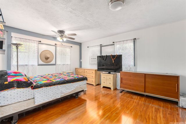 94-1334 Henokea Street, Waipahu, HI 96797