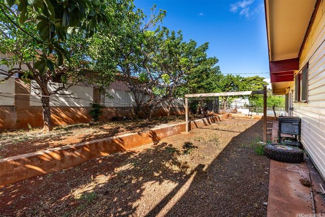 94-1334 Henokea Street, Waipahu, HI 96797