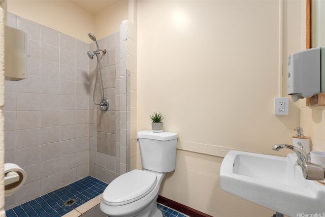 94-1334 Henokea Street, Waipahu, HI 96797