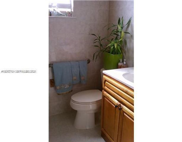 6410 SW 39th St, Miami, FL 33155