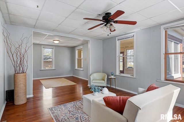 2817 S PARK Avenue, Springfield, IL 62704