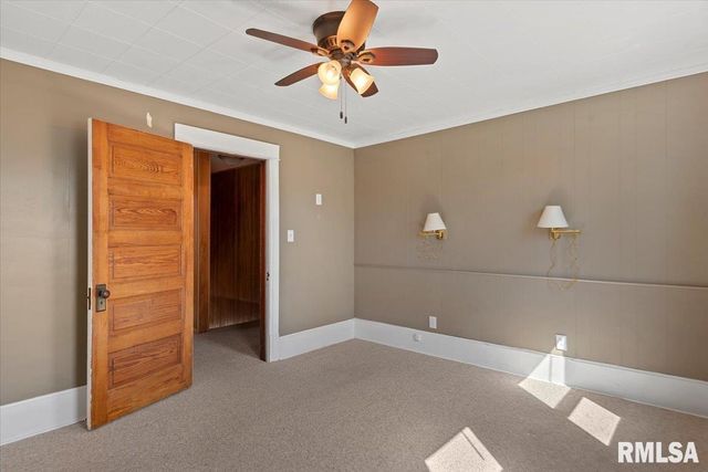 2817 S PARK Avenue, Springfield, IL 62704