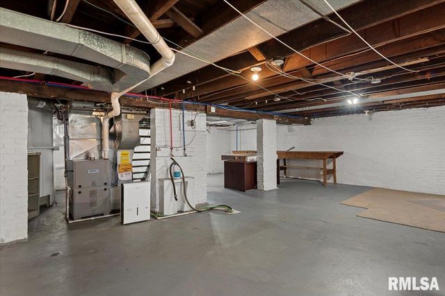 2817 S PARK Avenue, Springfield, IL 62704