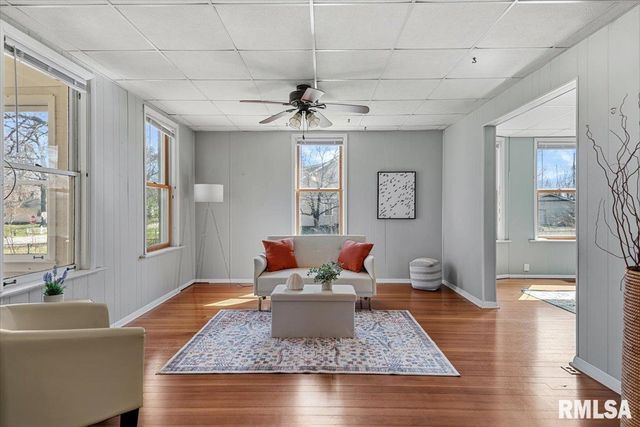 2817 S PARK Avenue, Springfield, IL 62704