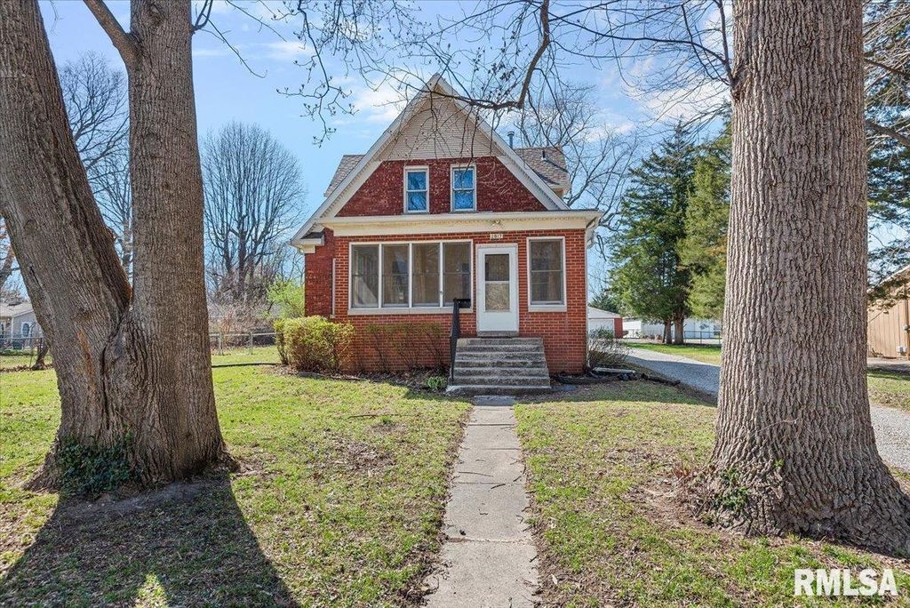 2817 S PARK Avenue, Springfield, IL 62704