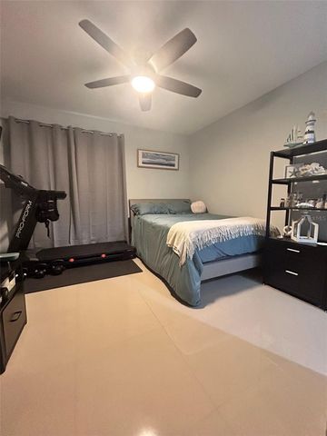 8766 MALLARD RESERVE DRIVE 101, Tampa, FL 33614