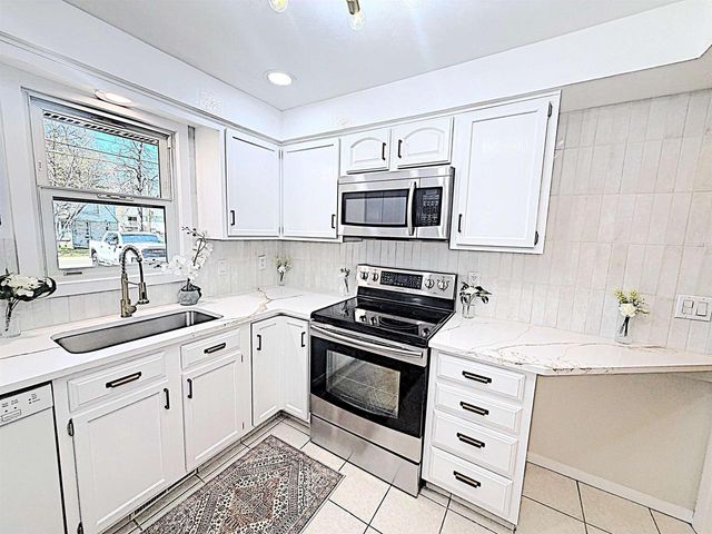 1891 BECK STREET, Menasha, WI 54952