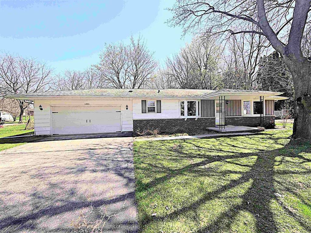 1891 BECK STREET, Menasha, WI 54952