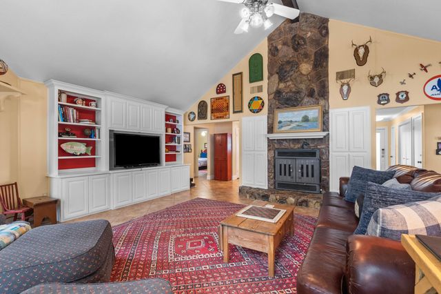 510 Trappers Trail, Mount Vernon, TX 75457