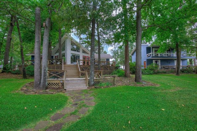 510 Trappers Trail, Mount Vernon, TX 75457