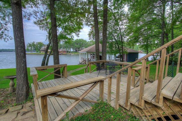 510 Trappers Trail, Mount Vernon, TX 75457