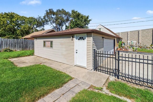 8420 W 83rd Street, Justice, IL 60458