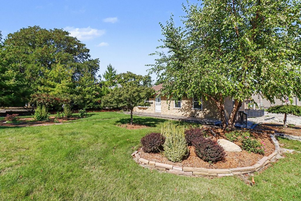 8420 W 83rd Street, Justice, IL 60458 — photo 3