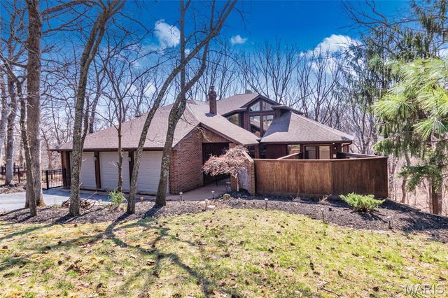 1570 Paradise Valley Drive, High Ridge, MO 63049