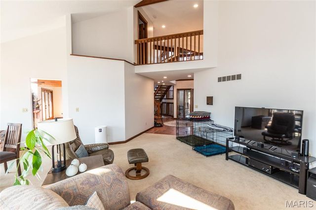 1570 Paradise Valley Drive, High Ridge, MO 63049