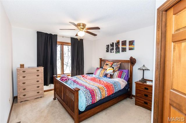 1570 Paradise Valley Drive, High Ridge, MO 63049