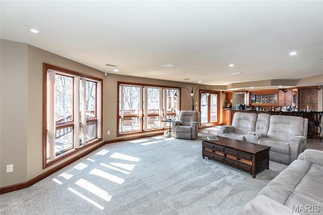 1570 Paradise Valley Drive, High Ridge, MO 63049