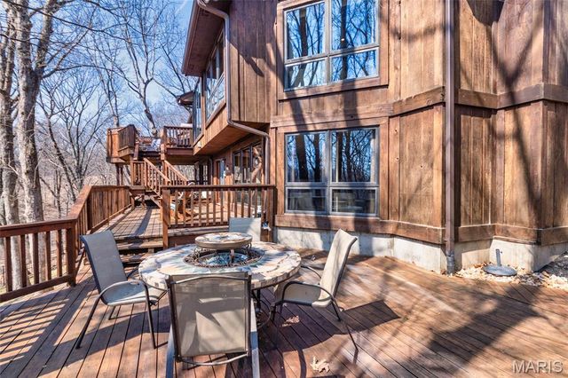 1570 Paradise Valley Drive, High Ridge, MO 63049