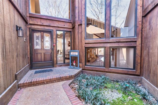 1570 Paradise Valley Drive, High Ridge, MO 63049