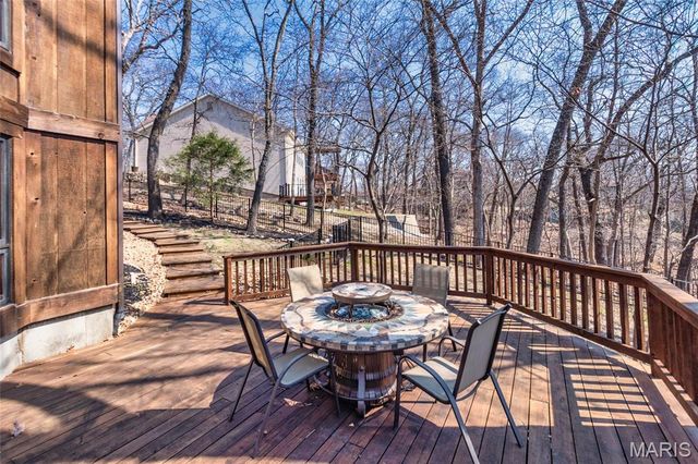 1570 Paradise Valley Drive, High Ridge, MO 63049