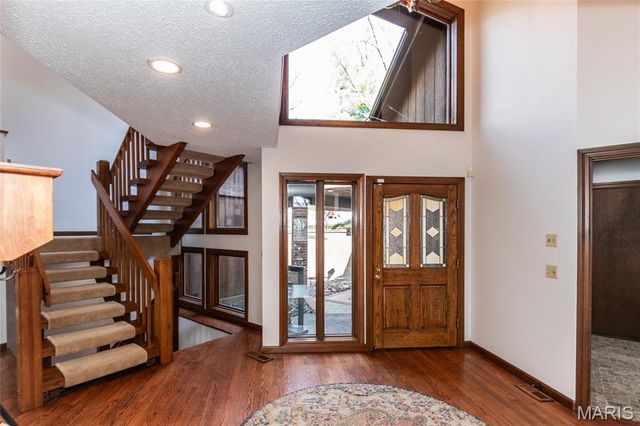 1570 Paradise Valley Drive, High Ridge, MO 63049