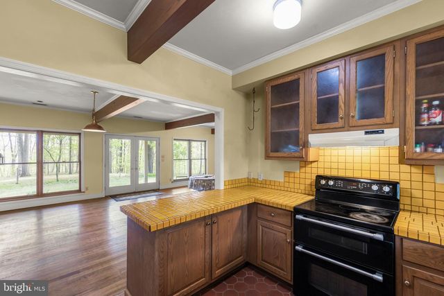 221 SETTLERS LN, Stephenson, VA 22656