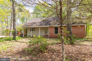 221 SETTLERS LN, Stephenson, VA 22656