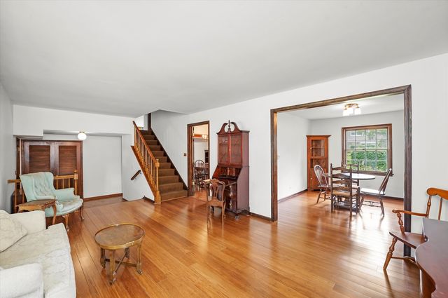 1554 CHICKASAW Drive, Naperville, IL 60563