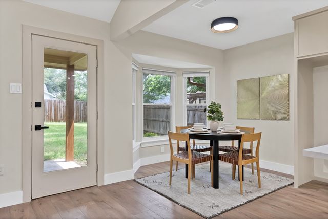 929 Thistle Ridge Lane, Arlington, TX 76017