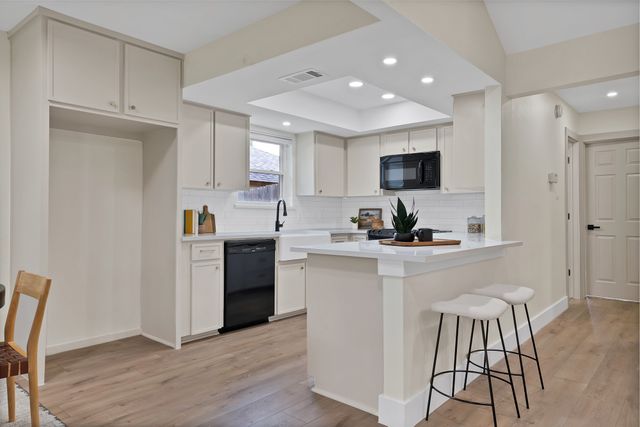 929 Thistle Ridge Lane, Arlington, TX 76017