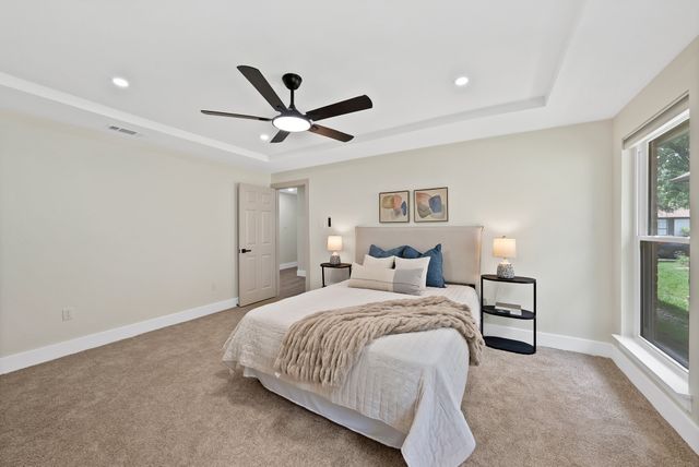 929 Thistle Ridge Lane, Arlington, TX 76017