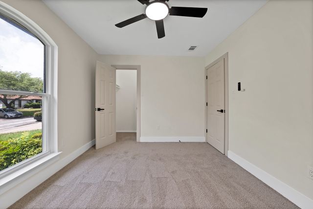 929 Thistle Ridge Lane, Arlington, TX 76017