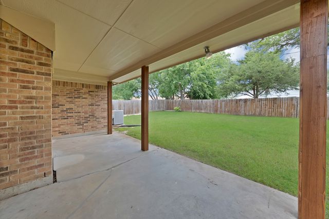 929 Thistle Ridge Lane, Arlington, TX 76017
