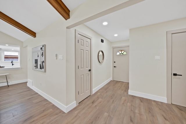 929 Thistle Ridge Lane, Arlington, TX 76017