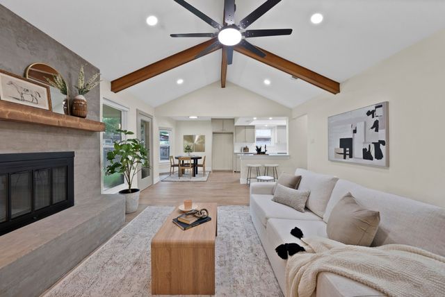 929 Thistle Ridge Lane, Arlington, TX 76017
