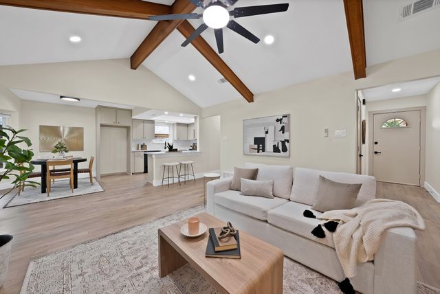 929 Thistle Ridge Lane, Arlington, TX 76017