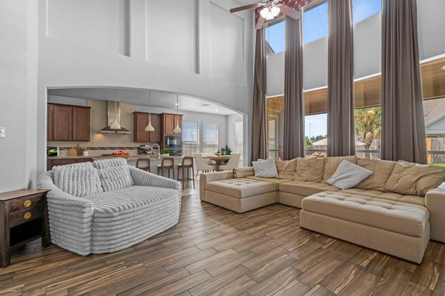 9978 Tallow Pointe Lane, Brookshire, TX 77423
