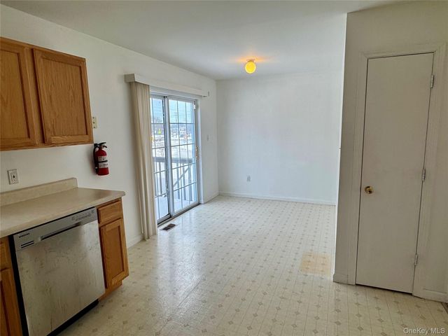 23 Peach Place, Middletown, NY 10940