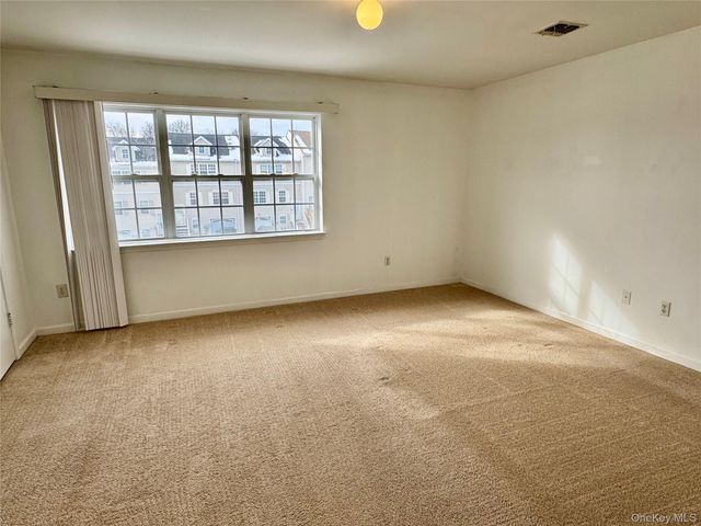 23 Peach Place, Middletown, NY 10940