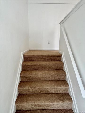 23 Peach Place, Middletown, NY 10940