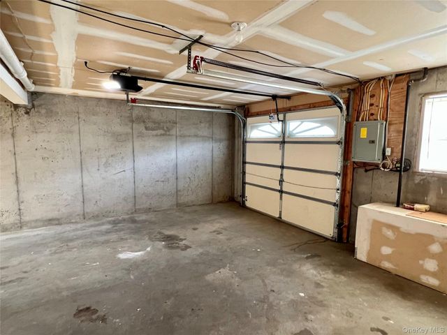 23 Peach Place, Middletown, NY 10940